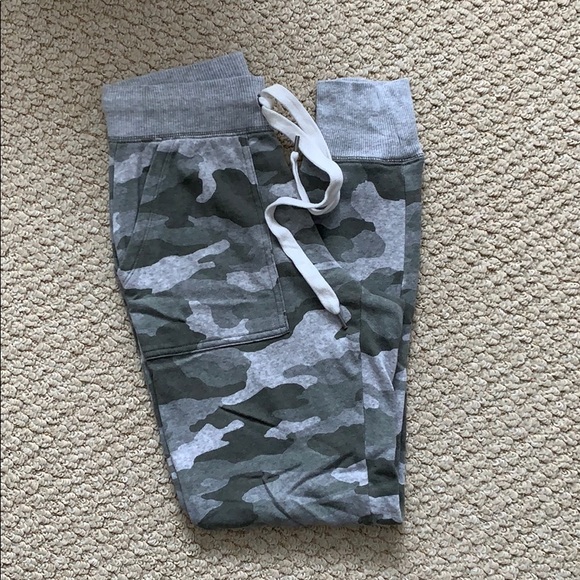 aerie camo joggers